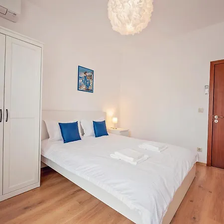 Апартаменты Sea View And Free Parking Kabakum By Apartmax